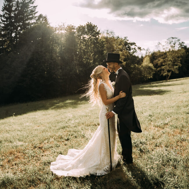 Hochzeitsfotografie Brautpaar Brautkleid Fotografie im Freien Darsberg